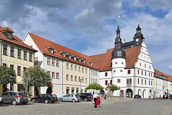 Marktplatz mit Rathaus in Hildburghausen