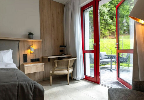 Einzel-/Doppelzimmer 22m² mit Terrasse