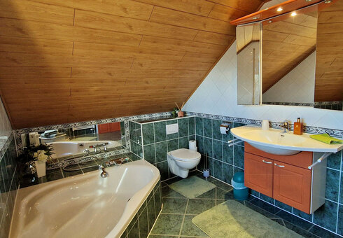 Badezimmer (Wohnung 1)