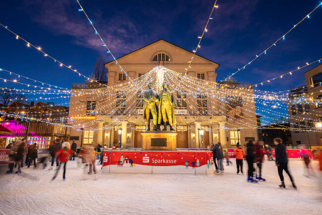 Weimarer Weihnacht am Theaterplatz (Foto André Mey, weimar GmbH)