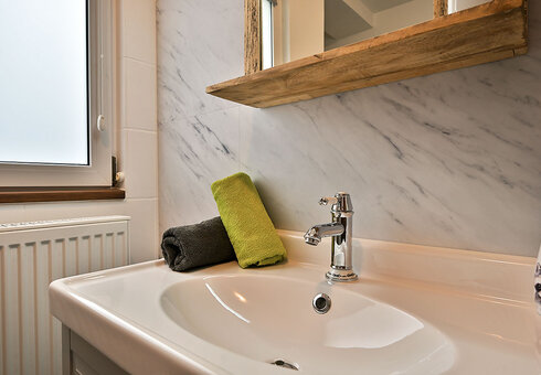 Bad mit Dusche / WC