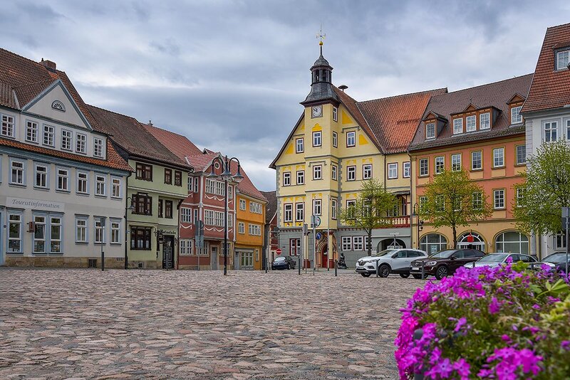 Marktplatz mit Rathaus in Schleusingen