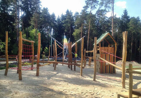 Kinderspielplatz im Kletterwald