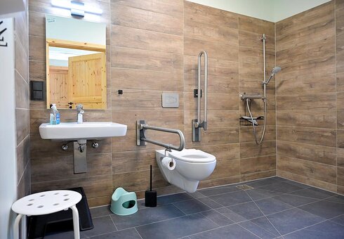 Bad mit Dusche / WC