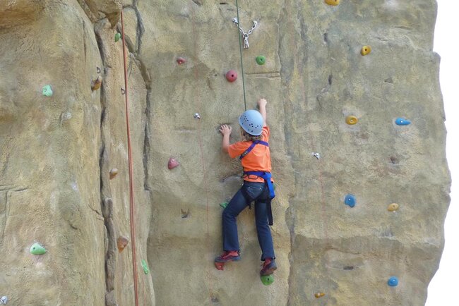 20 Meter hoher Kletterturm