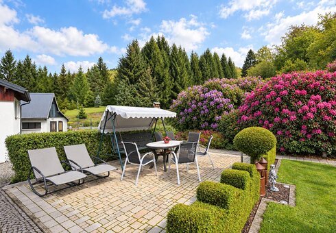 Terrasse mit Garten