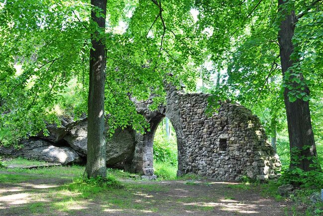Burgruine Scharfenberg, Teile der Burgmauer Burgruine Scharfenberg, Teile der Burgmauer