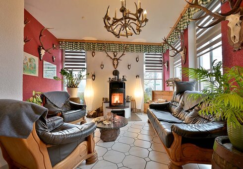 Eingangsbereich mit Kamin