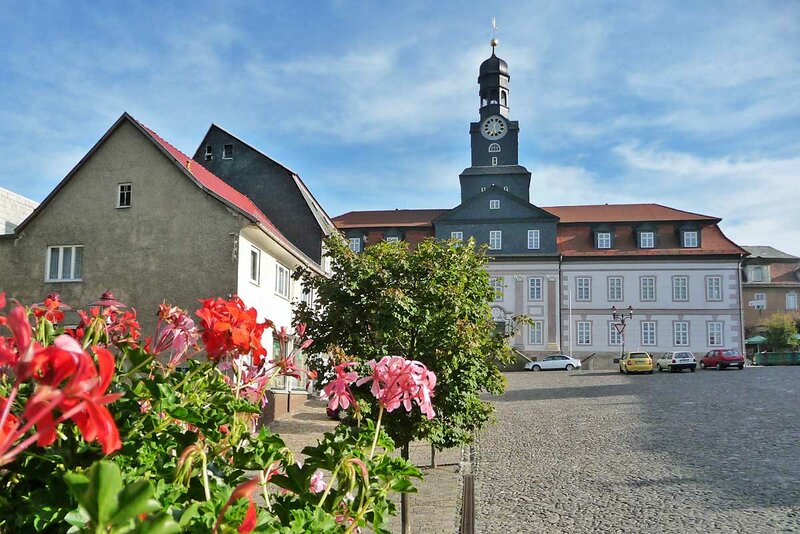 Marktplatz mit Rathaus