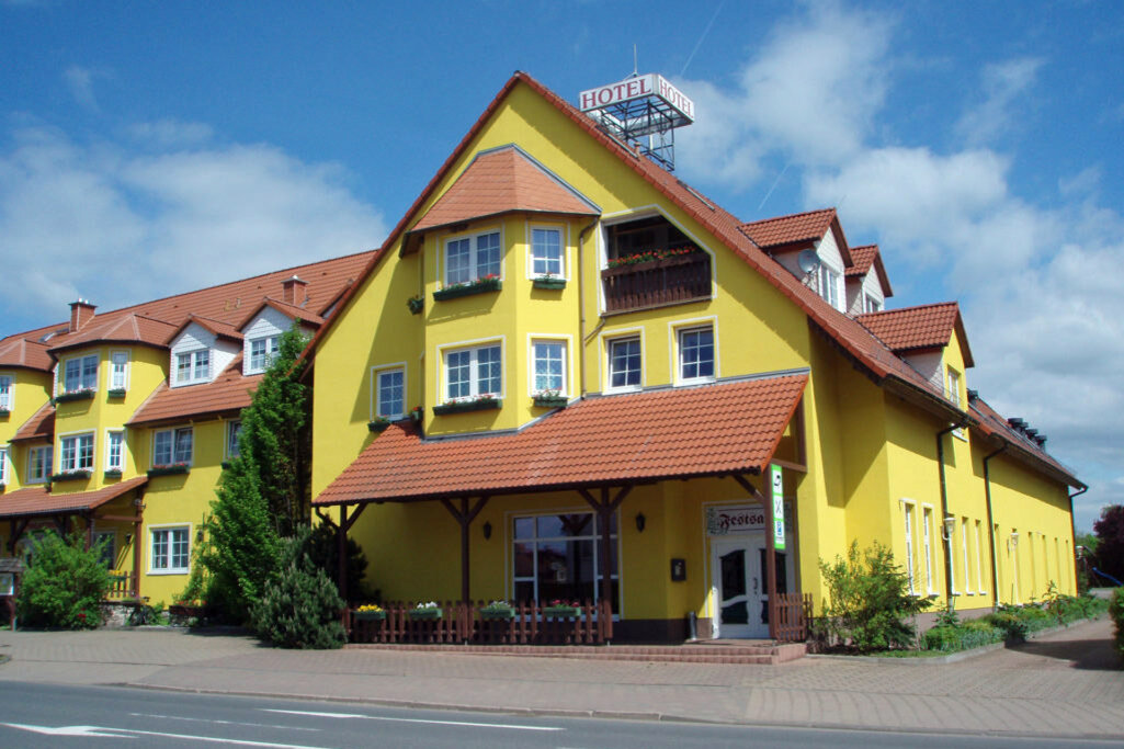 Hotel & Restaurant – Landgasthof „Zur Goldenen Aue“