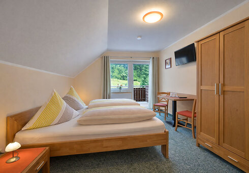 Blick in ein Doppelzimmer