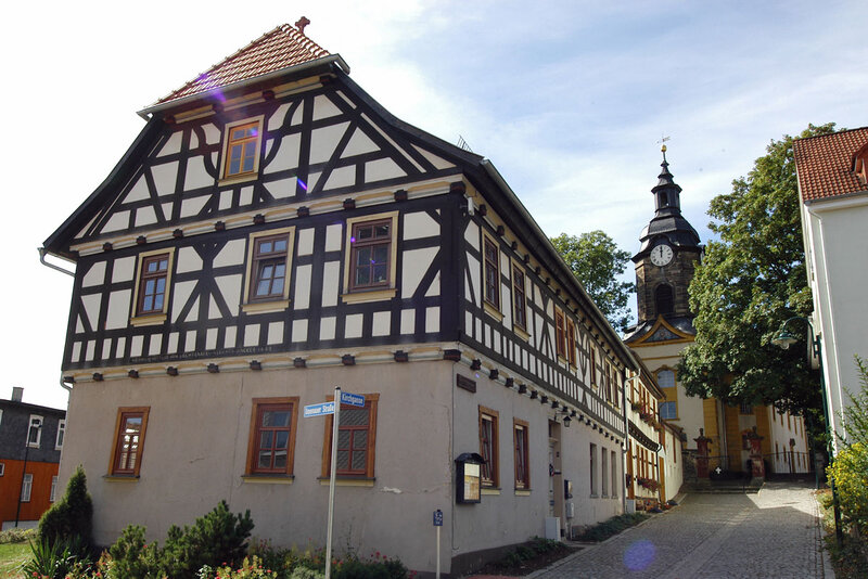 Nikolaikirche und Pfarrhaus