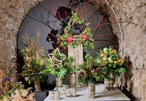 Ausstellung „Florales zur Weihnachtszeit"