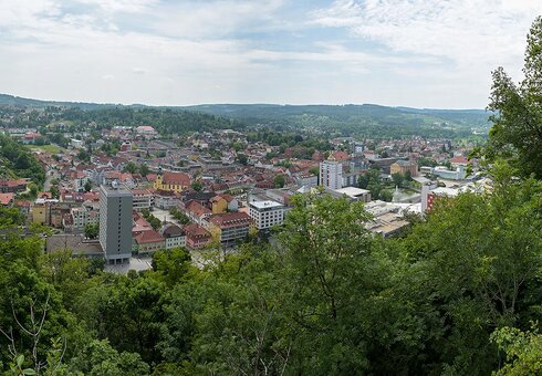 Blick von der Ottilienkapelle auf die Stadt Suhl
