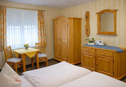 Blick in ein Schlafzimmer