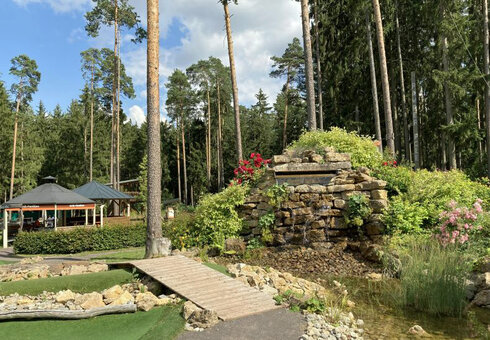 liebevoll gestaltete Anlagen