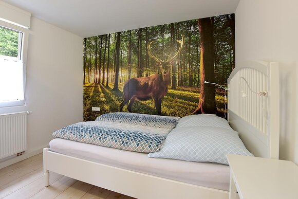 Waldtapete im Schlafzimmer (Ferienhaus Anna)