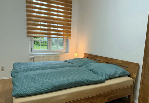 Schlafzimmer 1 mit Doppelbett