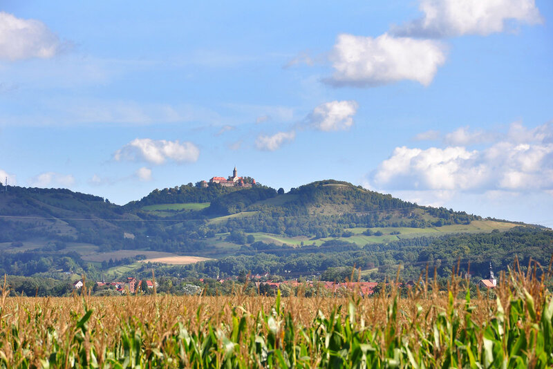 Landschaft bei Kahla mit Leuchtenburg
