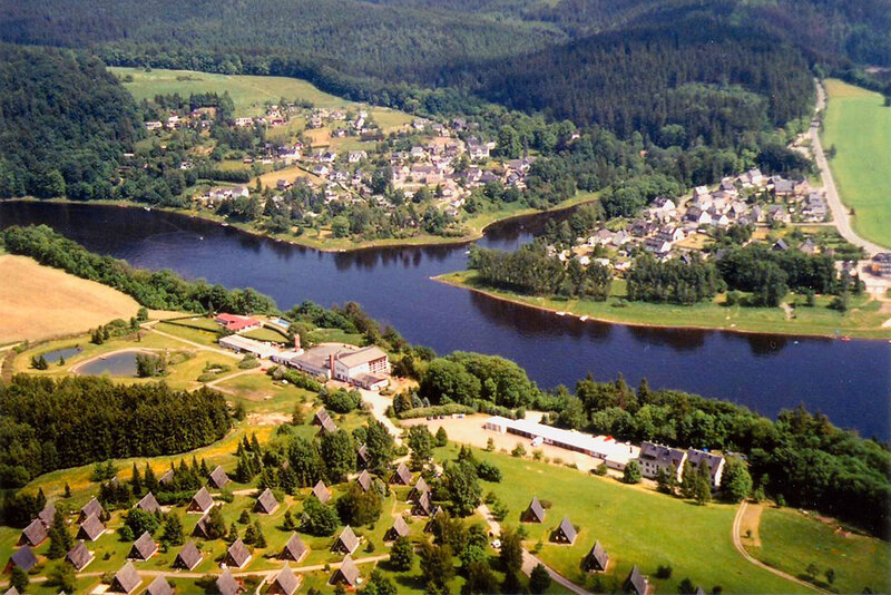 Blick auf den Ort Saaldorf