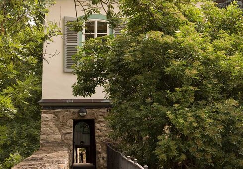Blick auf Biedemeier Pavillon (Foto: Alexander Diel)