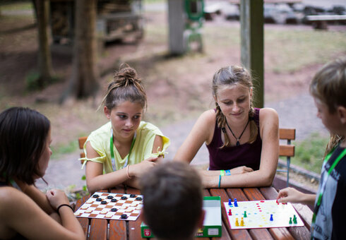 Gesellschaftsspiele im Freien
