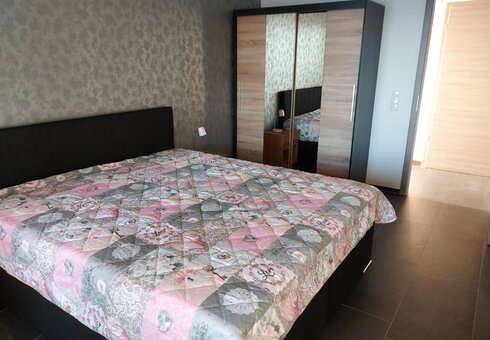 Schlafzimmer mit Doppelbett