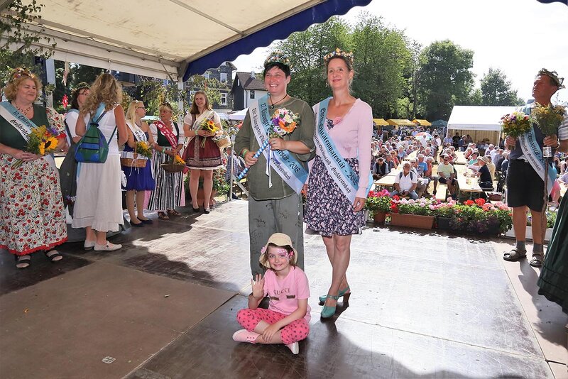 Kräutermarkt in Großbreitenbach