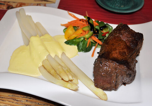 Steak mit Spargel