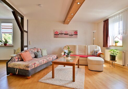 Wohnzimmer mit Couch