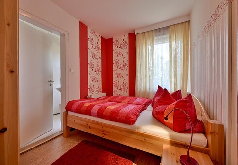 Haus 1 (Schlafzimmer 1)