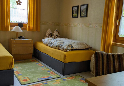 Schlafzimmer 2