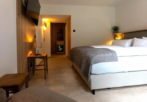 Einzel-/Doppelzimmer 22m² mit Terrasse