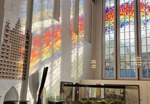 Regenbogenfenster (Foto: Susann Backhaus)