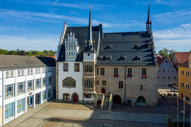 Marktplatz mit Rathaus