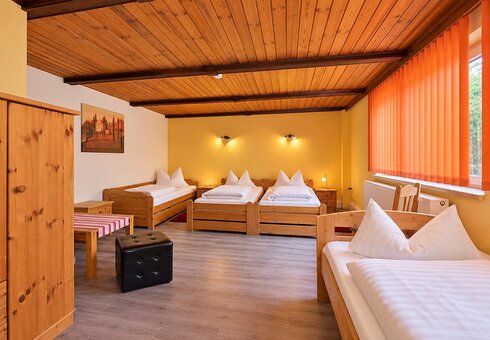 Haus 1 (Schlafzimmer 2)