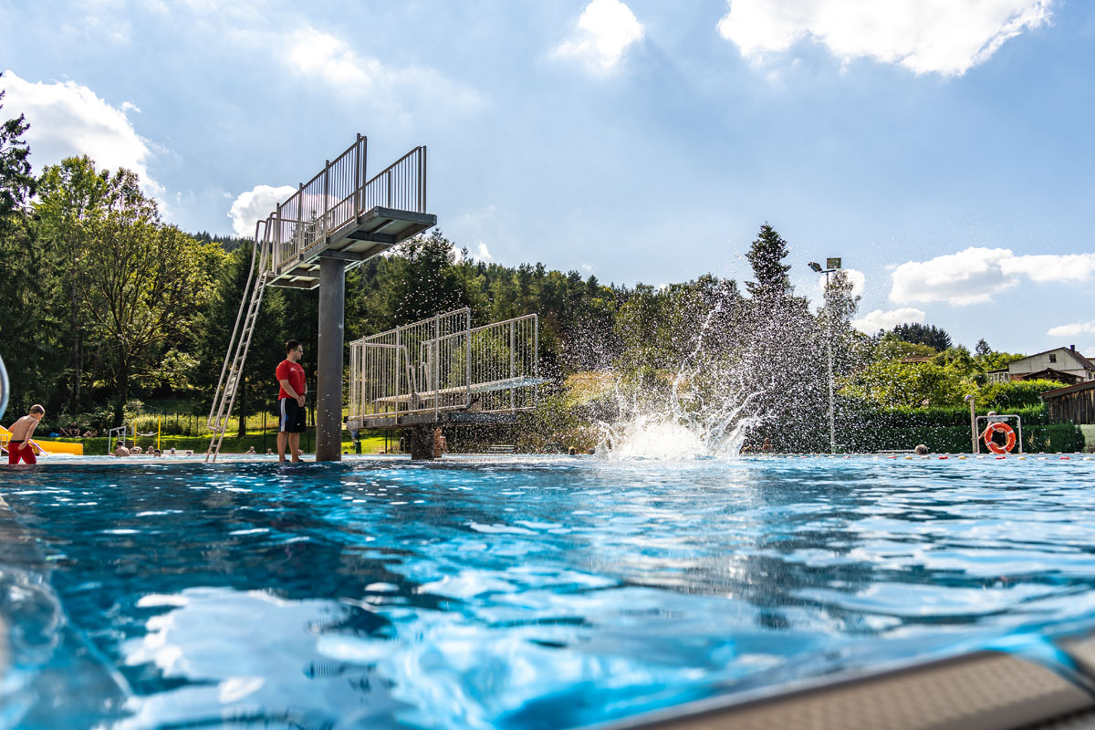 Schwimmbad Benshausen