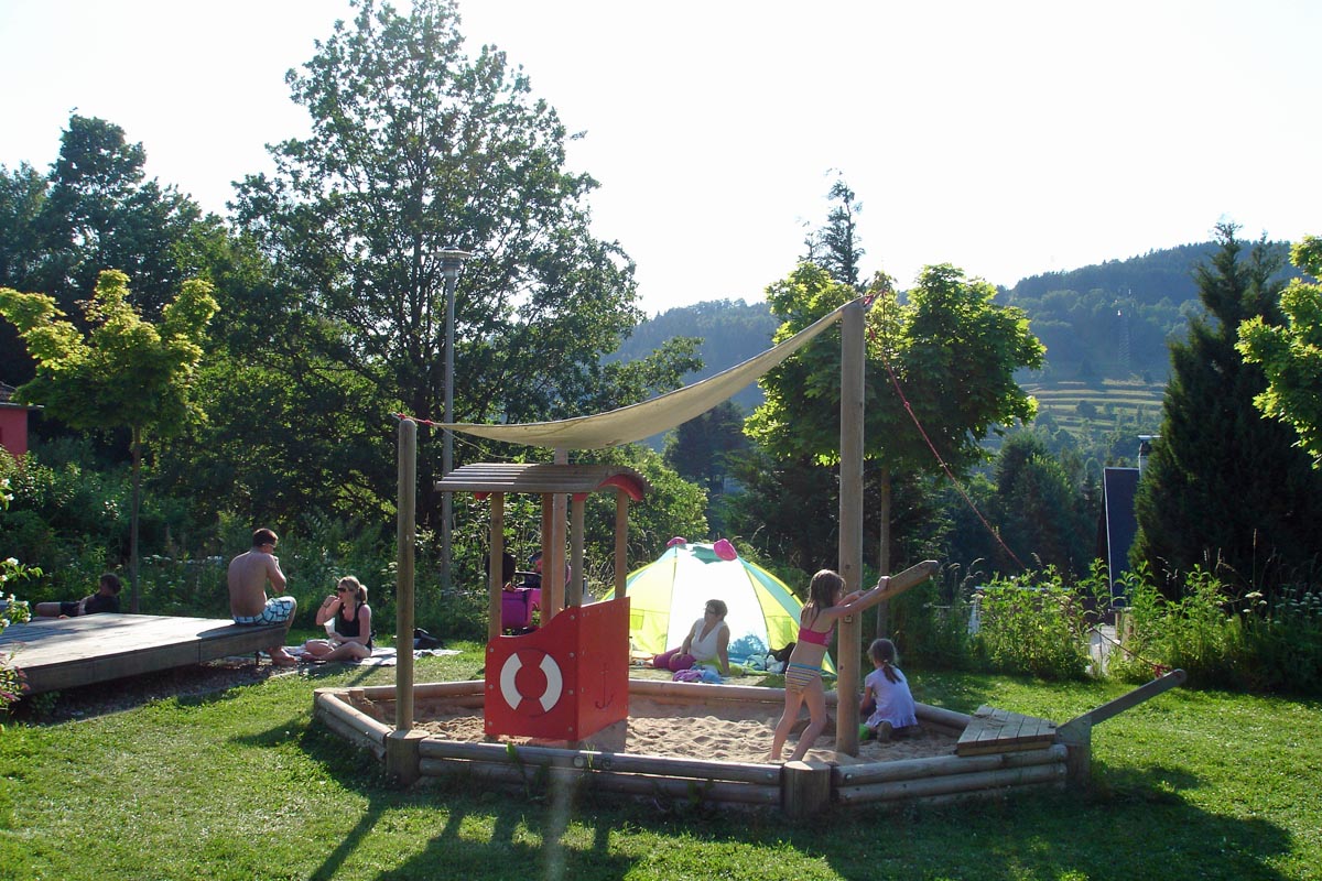 Freibad Schönbrunn