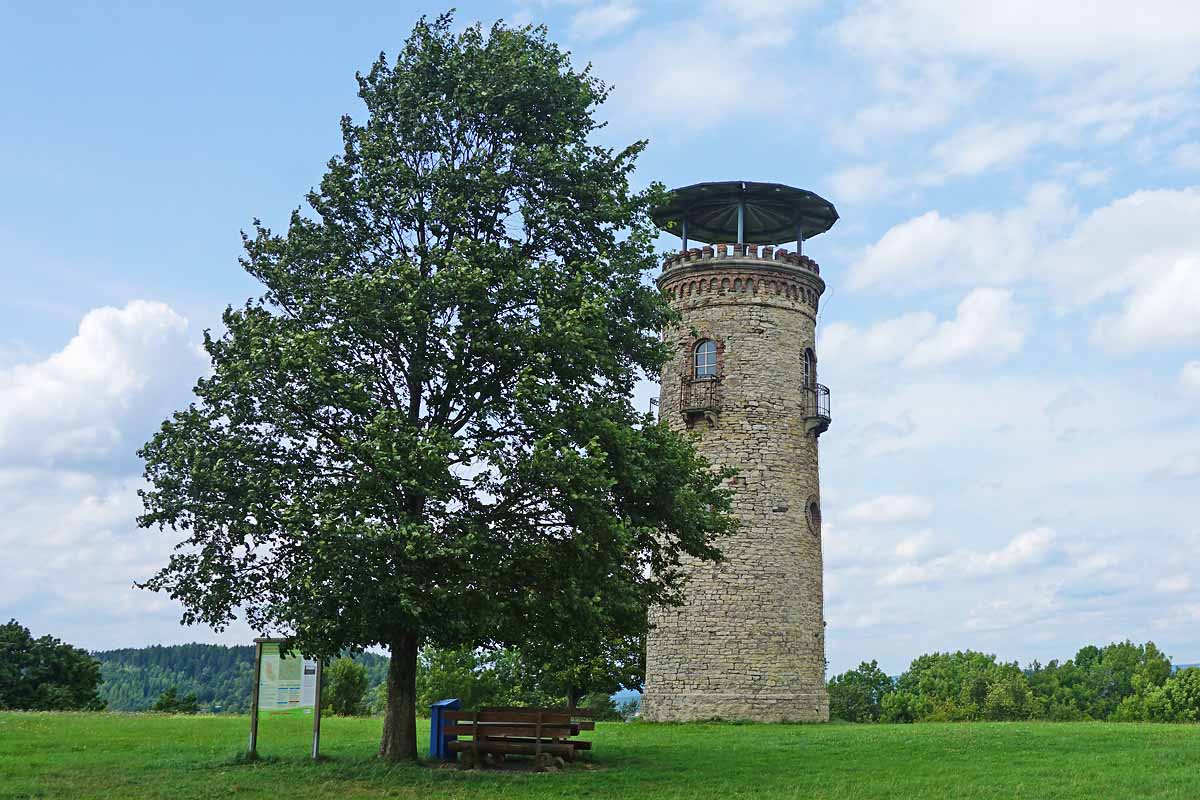 Der Stadtberg mit dem Bismarckturm