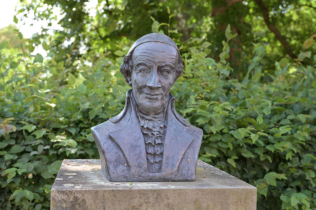 Statue von Christoph Martin Wieland