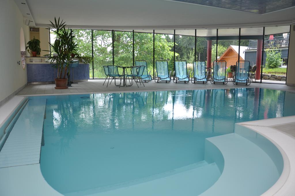 hoteleigenes Schwimmbad