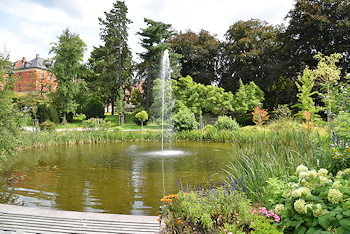 Stadtpark mit Springbrunnen in Sonneberg
