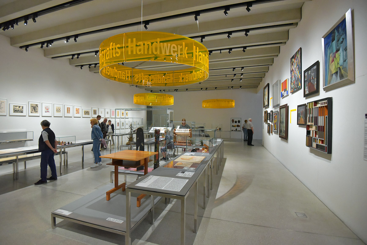 Im neuen Bauhaus Museum