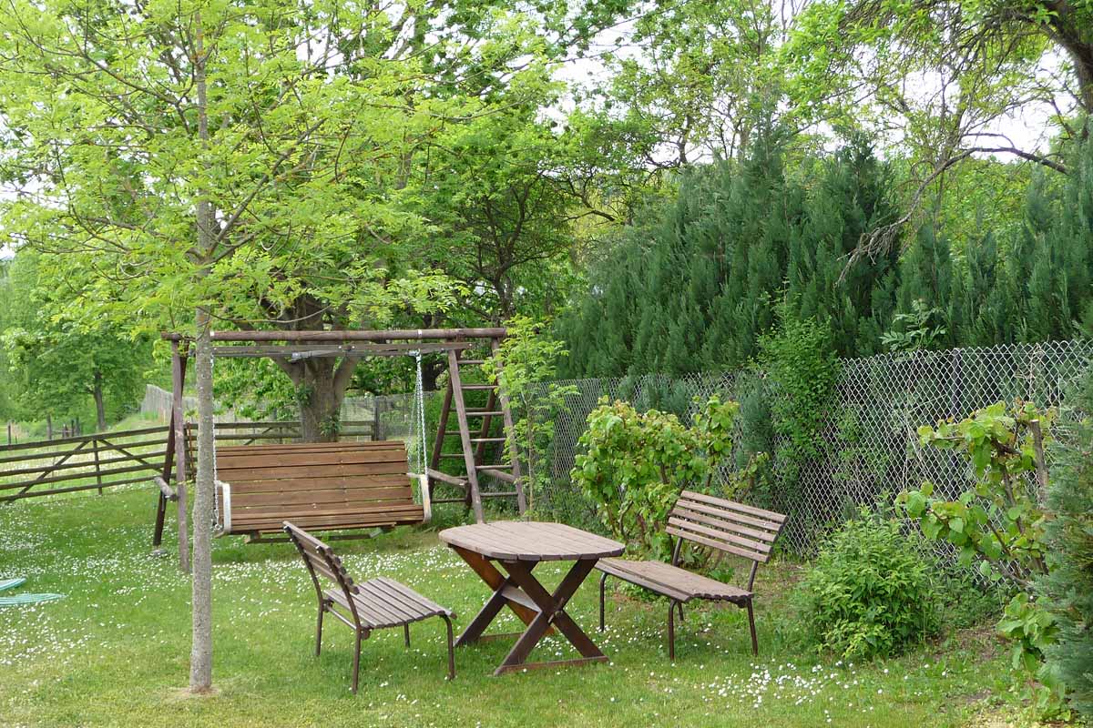 Sitz- und Grillecke im Garten