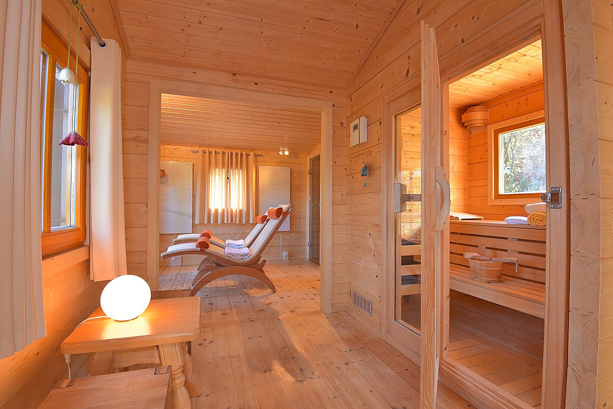 Sauna mit Dusche