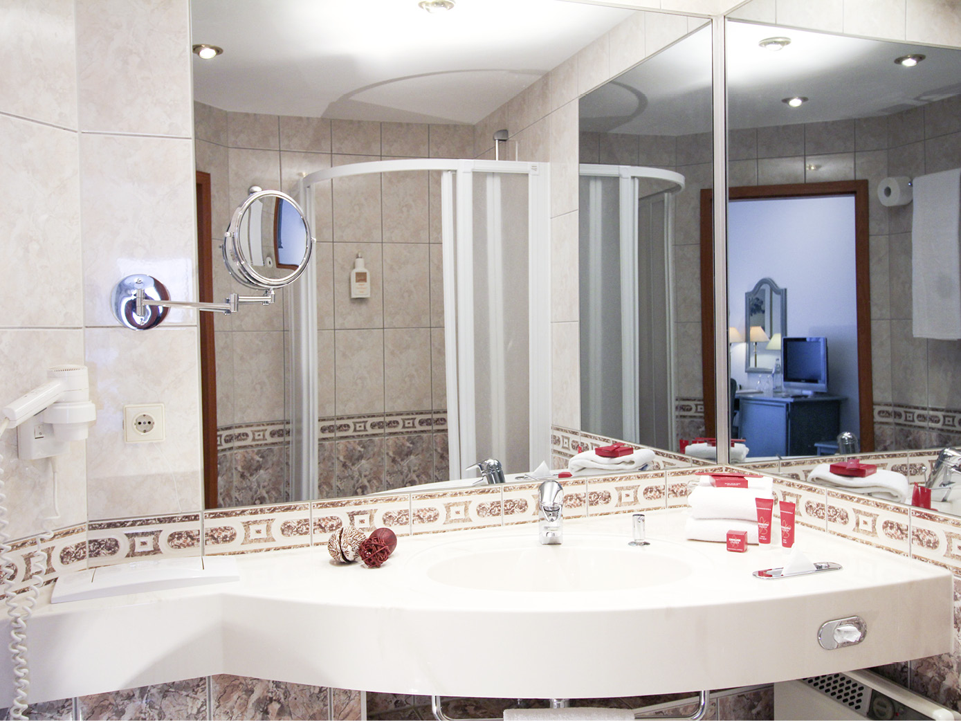 Badezimmer Doppelzimmer Standard mit Waldblick