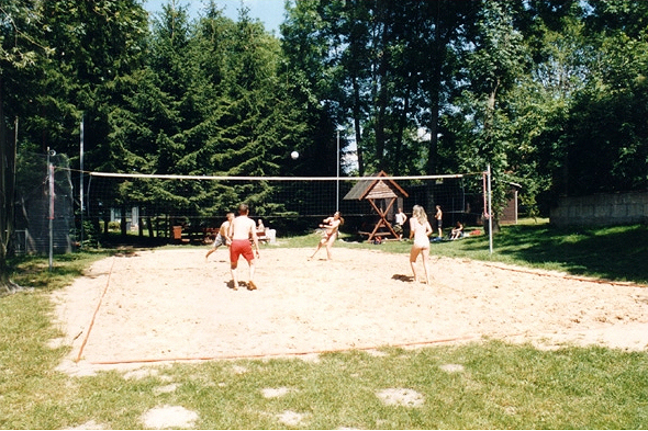 Beachvolleyball spielen