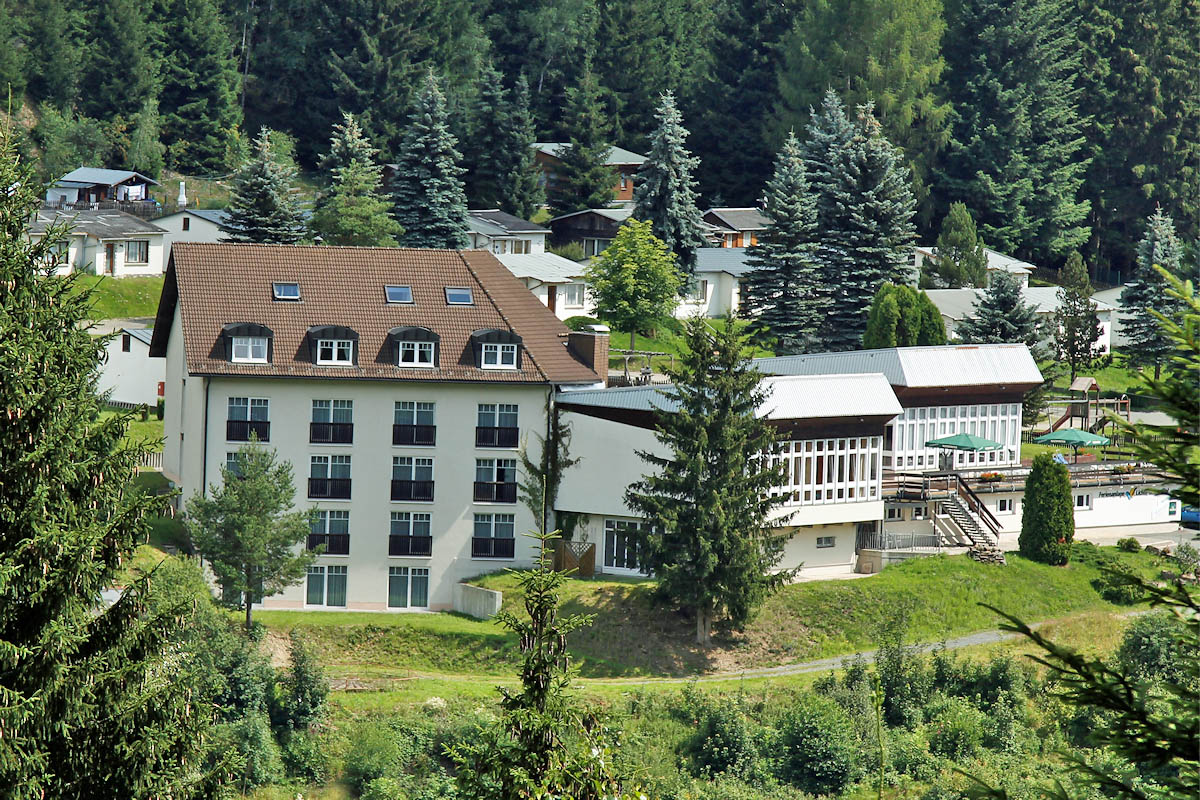 Waldhotel Feldbachtal, Lichte