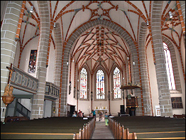 Blick in die Stadtkirche St. Georg