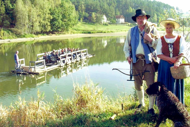 Floßfahrt auf der Talsperre Hohenleuben